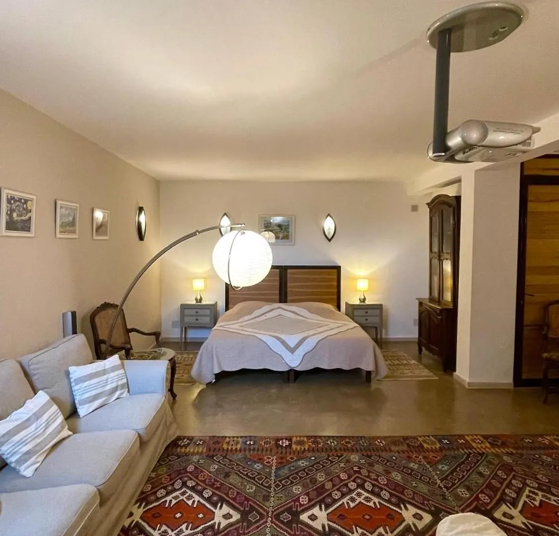 Holiday home Le Mas Des Roses Saint-Saturnin-les-Apt France
